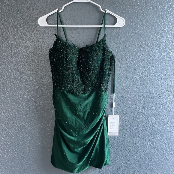 Stacees// New w/ Tag! Wedding prom winterball Dress Size 4 dark green sparkle - Picture 6 of 12